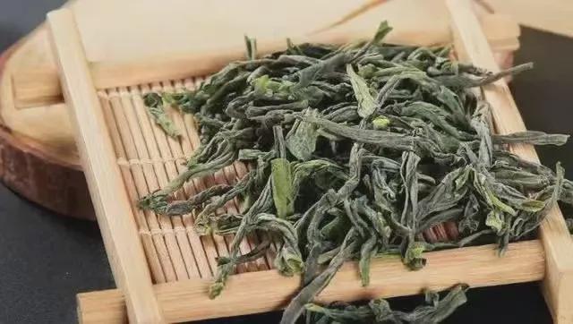 龙8long8，选茶小技巧学会了让你少走弯路