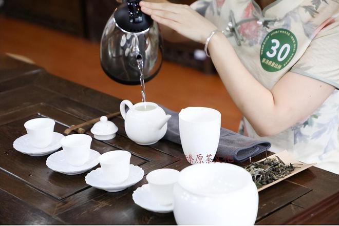 龙8long8，华南农业大学：国家一级及二级评茶师与茶艺师培训课程招生启事
